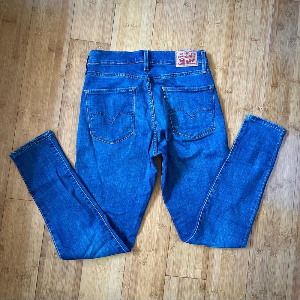 Levi’s 311 Shaping Skinny Jeans - 29 / 8